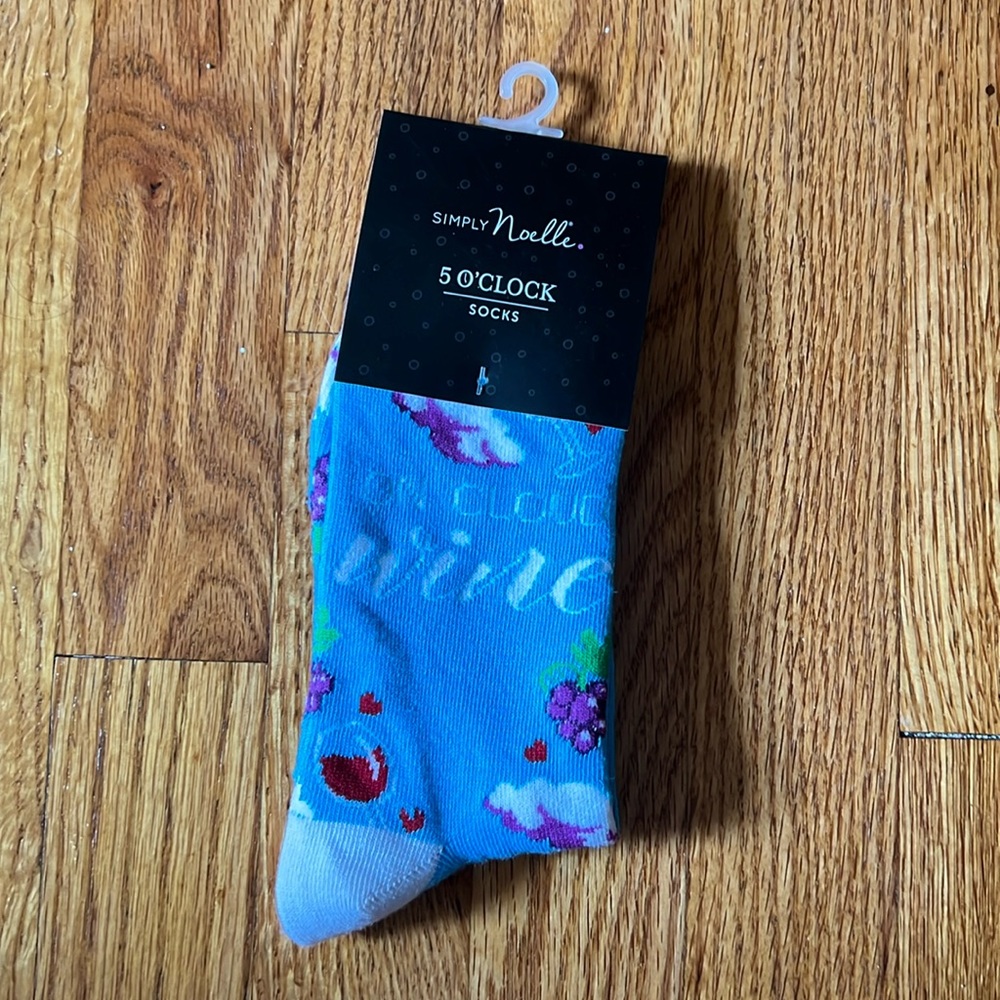 Wine Socks - Simply Noelle - 5 O’Clock Socks “On Cloud Wine”